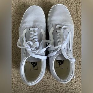Light grey Old Skool vans. Size 7.5 in US women and size 6 in US men.